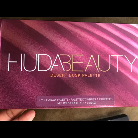 NIB NWT Huda Beauty Desert Dusk Eyeshadow Palette - Picture 15 of 16